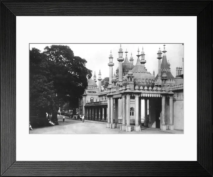 Framed Print : Royal Pavilion, Brighton, East Sussex, c1900s-c1920s Framed Print : Royal Pavilion, Brighton, East Sussex, c1900s-c1920s