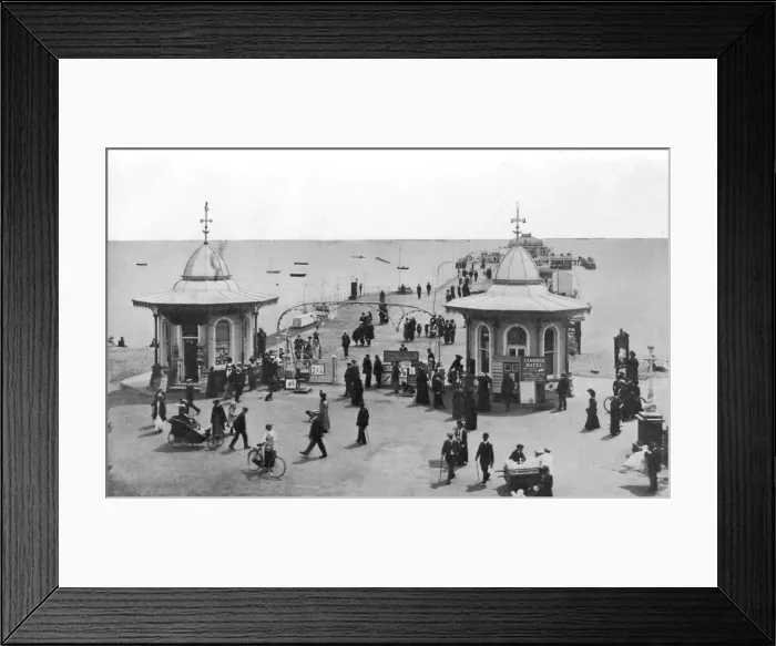 Framed Print : The pier, Worthing, West Sussex, c1900s-c1920s Framed Print : The pier, Worthing, West Sussex, c1900s-c1920s