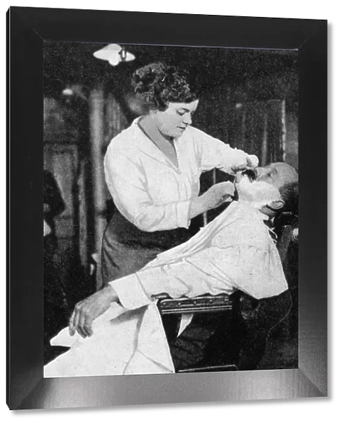 A woman barber, 1917 (1936)