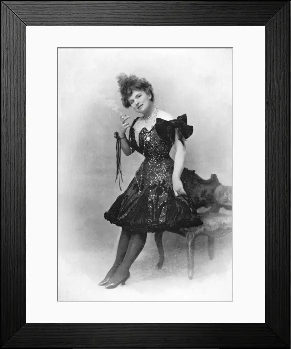 Framed Print : Nina Martino, Italian actress, 1902-1903. Artist: Reinhold Thiele Framed Print : Nina Martino, Italian actress, 1902-1903. Artist: Reinhold Thiele