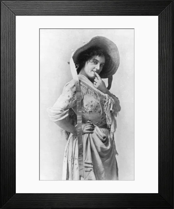 Framed Print : Evie Greene (1876-1917), English actess, 1902-1903. Artist: Reinhold Thiele Framed Print : Evie Greene (1876-1917), English actess, 1902-1903. Artist: Reinhold Thiele