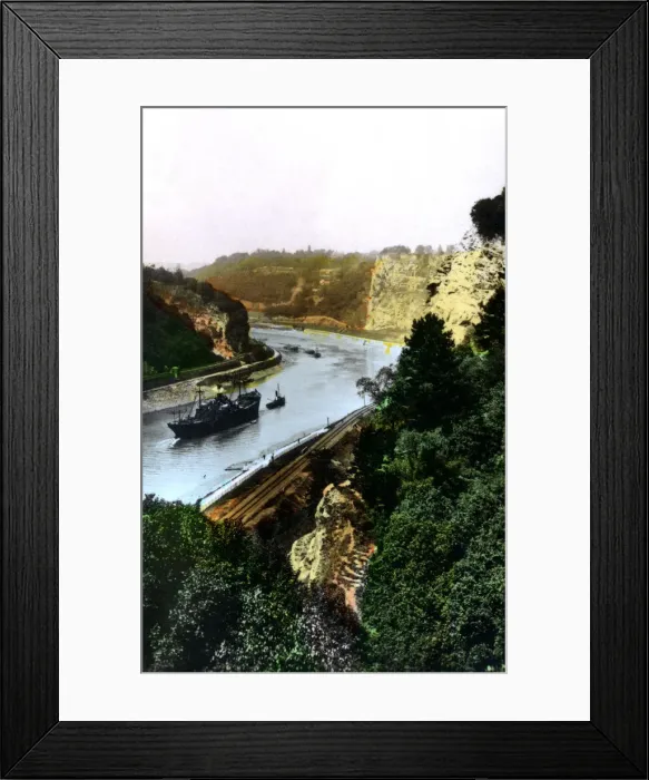 Framed Print : Avon Gorge, Bristol, 1926. Artist: Cavenders Ltd Framed Print : Avon Gorge, Bristol, 1926. Artist: Cavenders Ltd