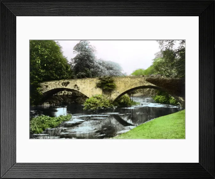 Framed Print : Levens Bridge, Kendal, Cumbria, 1926. Artist: Cavenders Ltd Framed Print : Levens Bridge, Kendal, Cumbria, 1926. Artist: Cavenders Ltd