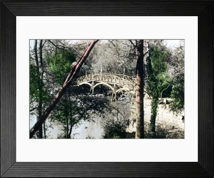 Framed Print : Bridge over the River Thames at Nuneham Courtenay, Oxfordshire, 1926. Artist: Cavenders Ltd Framed Print : Bridge over the River Thames at Nuneham Courtenay, Oxfordshire, 1926. Artist: Cavenders Ltd
