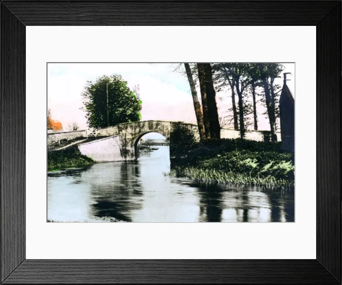 Framed Print : Bridge at Radcot, Oxfordshire, 1926. Artist: Cavenders Ltd Framed Print : Bridge at Radcot, Oxfordshire, 1926. Artist: Cavenders Ltd