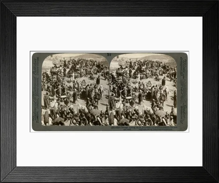 Framed Print : People coming up tp Jerusalem for sacrifice, outside the eastern wall, 1900. Artist: Underwood & Underwood Framed Print : People coming up tp Jerusalem for sacrifice, outside the eastern wall, 1900. Artist: Underwood & Underwood