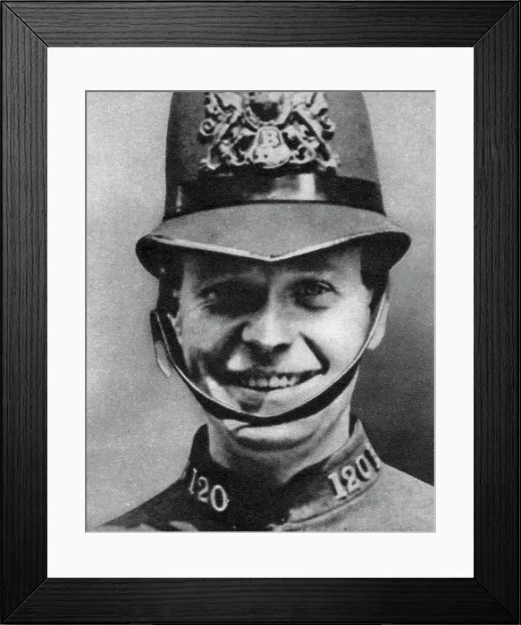 Framed Print : A policeman, London, 1926-1927 Framed Print : A policeman, London, 1926-1927
