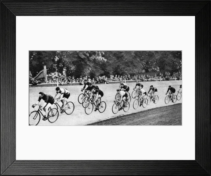 Framed Print : Ten miles amateur cycling championship, Herne Hill cycle track, London, 1926-1927 Framed Print : Ten miles amateur cycling championship, Herne Hill cycle track, London, 1926-1927