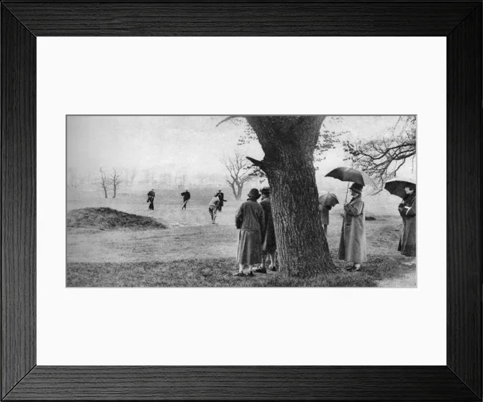 Framed Print : Playing golf on Tooting Bec Common, London, 1926-1927