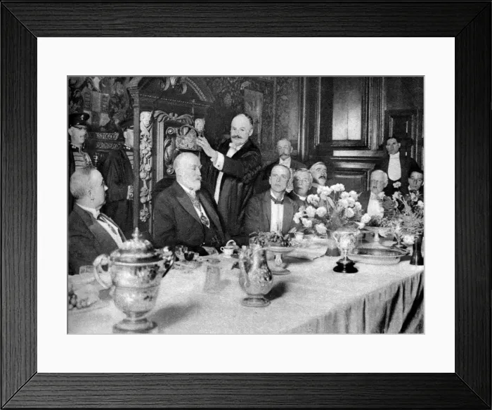 Framed Print : The coronation of the master of the Girdlers Company, London, 1926-1927 Framed Print : The coronation of the master of the Girdlers Company, London, 1926-1927