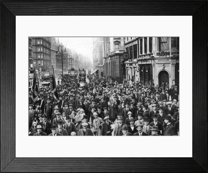 Framed Print : The Salvation Army marching down Oxford Street, London, 1926-1927 Framed Print : The Salvation Army marching down Oxford Street, London, 1926-1927