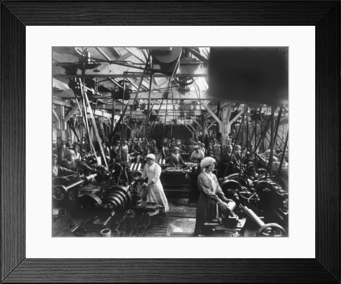 Framed Print : Munitions factory, London, World War I, 1914-1918. Artist: Haua Framed Print : Munitions factory, London, World War I, 1914-1918. Artist: Haua