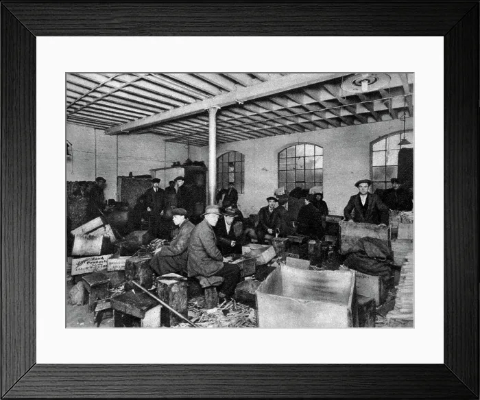 Framed Print : A wood-chopping workshop, London, 1926-1927 Framed Print : A wood-chopping workshop, London, 1926-1927