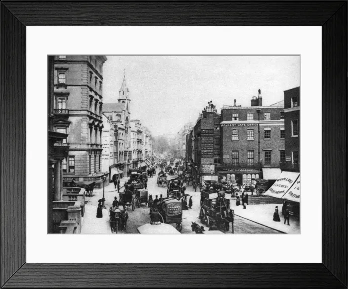 Framed Print : Knightsbridge, London, 1890s (1926-1927) Framed Print : Knightsbridge, London, 1890s (1926-1927)