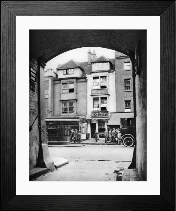 Framed Print : Old house and a tavern surviving in Aldgate, London, 1926-1927. Artist: McLeish Framed Print : Old house and a tavern surviving in Aldgate, London, 1926-1927. Artist: McLeish
