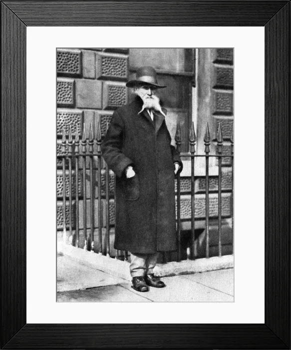 Framed Print : Old Odell, of the famous Savage Club, Adelphi Terrace, London, 1926-1927. Artist: Joel Framed Print : Old Odell, of the famous Savage Club, Adelphi Terrace, London, 1926-1927. Artist: Joel