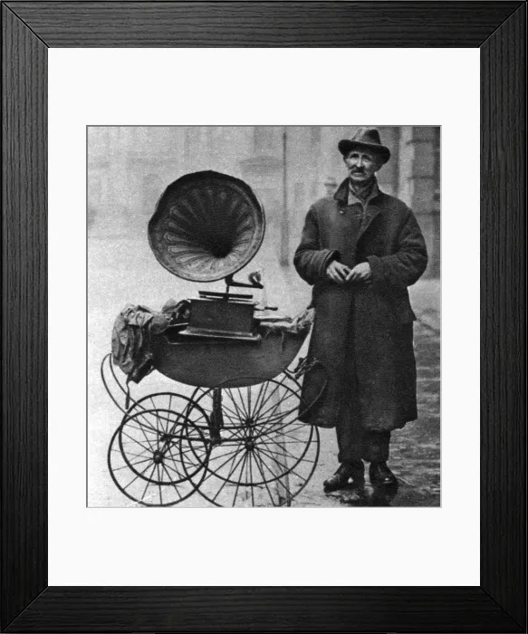 Framed Print : Kerb-side gramophone-player, Holborn, London, 1926-1927 Framed Print : Kerb-side gramophone-player, Holborn, London, 1926-1927