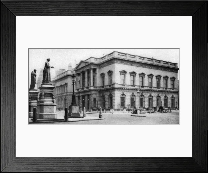 Framed Print : The United Service Club, Waterloo Place, London, 1926-1927 Framed Print : The United Service Club, Waterloo Place, London, 1926-1927