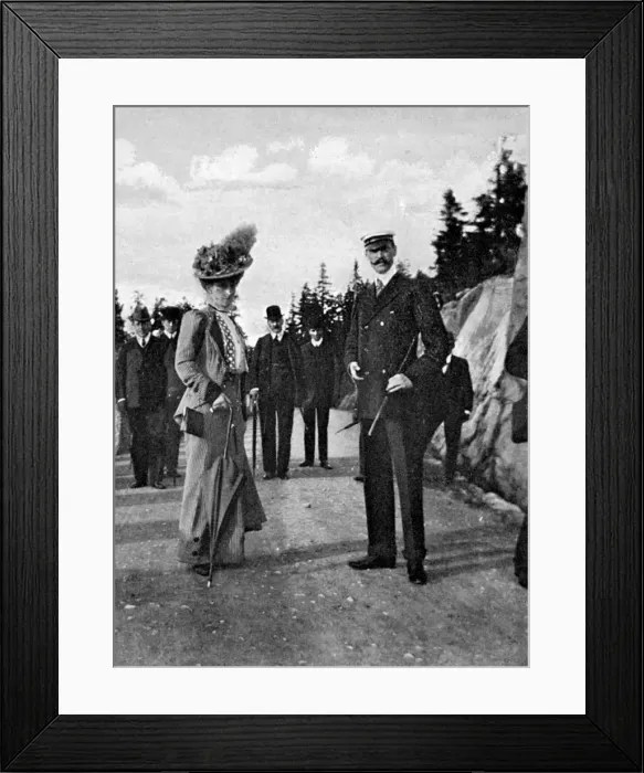 Framed Print : King Haakon VII of Norway (1872-1957) with his wife Queen Maud (869-1938), 1908. Artist: Queen Alexandra Framed Print : King Haakon VII of Norway (1872-1957) with his wife Queen Maud (869-1938), 1908. Artist: Queen Alexandra