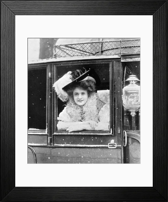 Framed Print : Billie Burke (1885-1970), American actress, 1908-1909. Artist: Alfred Ellis & Walery Framed Print : Billie Burke (1885-1970), American actress, 1908-1909. Artist: Alfred Ellis & Walery