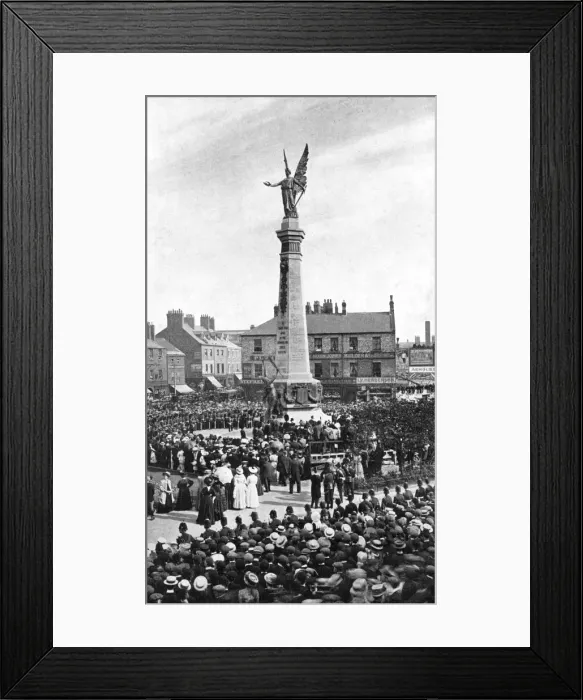 Framed Print : Unveiling the Northumberland War Memorial, 1908-1909. Artist: George Frank Framed Print : Unveiling the Northumberland War Memorial, 1908-1909. Artist: George Frank