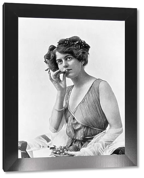 Irene Warren, 1908-1909. Artist: Alfred Ellis & Walery