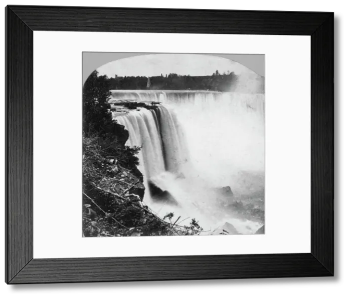 Framed Print : Horseshoe Falls as seen from Goat Island, Niagara Falls, early 20th century. Artist: George Barker Framed Print : Horseshoe Falls as seen from Goat Island, Niagara Falls, early 20th century. Artist: George Barker