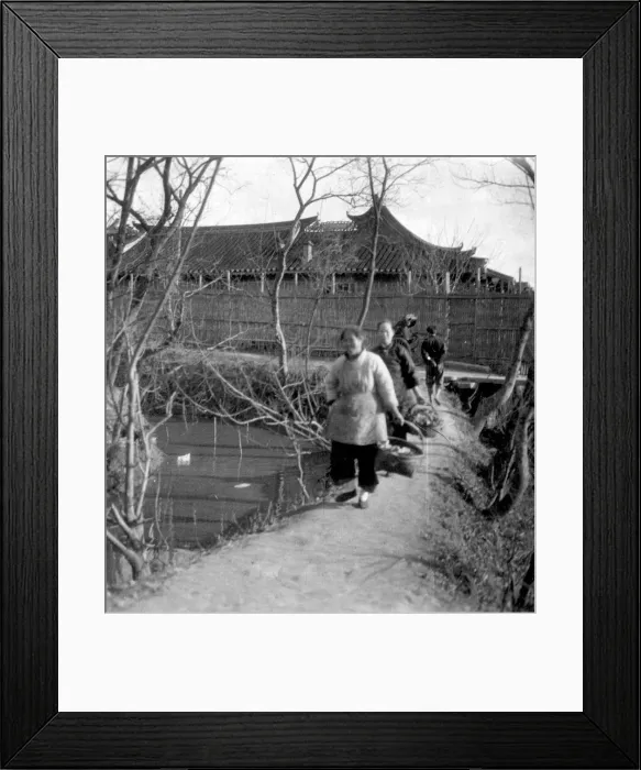 Framed Print : Villagers in Shanghai, China, early 20th century. Artist: J Dearden Holmes Framed Print : Villagers in Shanghai, China, early 20th century. Artist: J Dearden Holmes