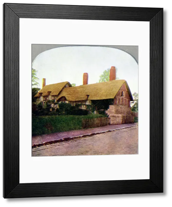 Framed Print : Ann Hathaways cottage, Stratford-upon-Avon, Warwickshire, early 20th century Framed Print : Ann Hathaways cottage, Stratford-upon-Avon, Warwickshire, early 20th century