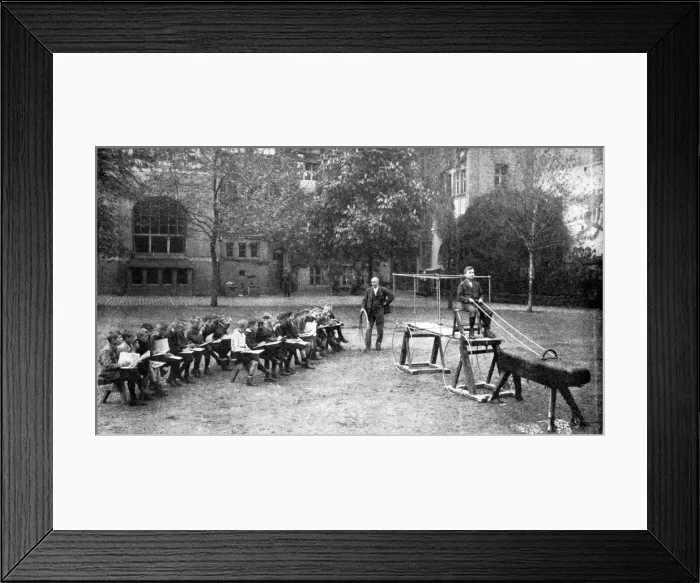 Framed Print : Practical lessons in perspective drawing, Germany, 1922. Artist: Photothek, Berlin Framed Print : Practical lessons in perspective drawing, Germany, 1922. Artist: Photothek, Berlin