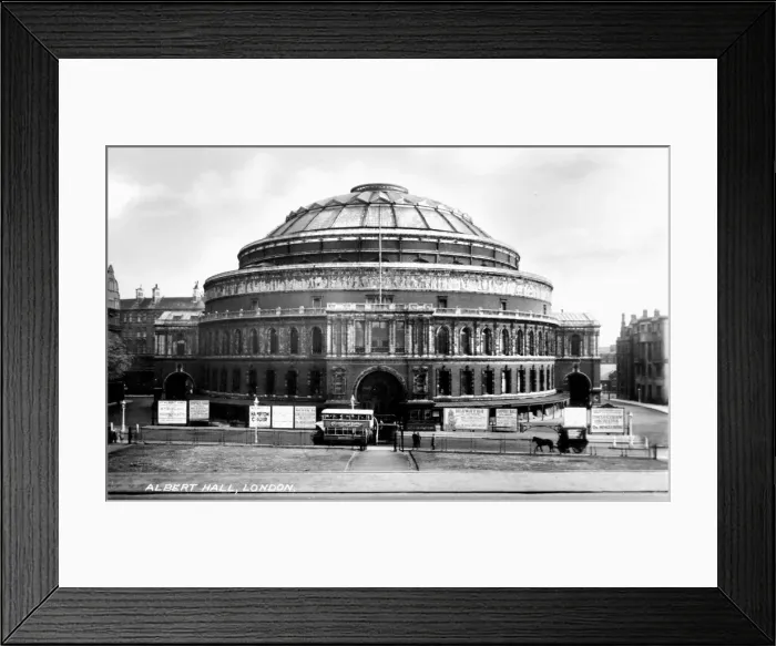 Framed Print : The Royal Albert Hall, Kensington, London, early 20th century Framed Print : The Royal Albert Hall, Kensington, London, early 20th century