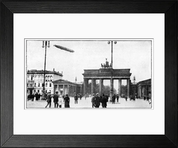 Framed Print : Zeppelin airship passing over Brandenburg Gate, Berlin, First World War, 1914 Framed Print : Zeppelin airship passing over Brandenburg Gate, Berlin, First World War, 1914
