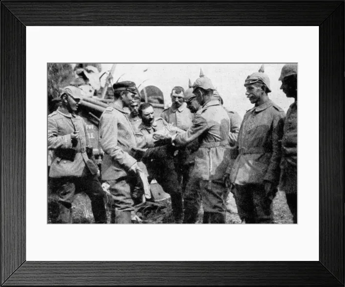 Framed Print : German troops stopping for midday rations on the way to Brussels, First World War, 1914 Framed Print : German troops stopping for midday rations on the way to Brussels, First World War, 1914