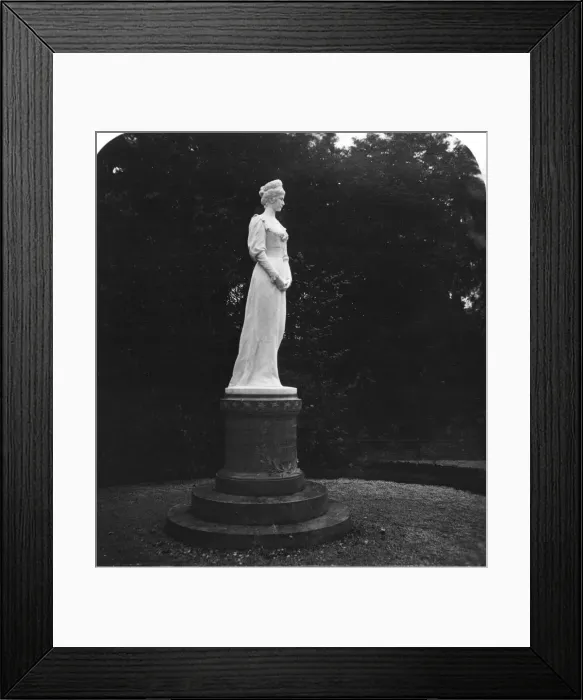 Framed Print : Statue of Empress Elisabeth of Austria (1837-1898), Salzburg, Austria, 1900s. Artist: Wurthle & Sons Framed Print : Statue of Empress Elisabeth of Austria (1837-1898), Salzburg, Austria, 1900s. Artist: Wurthle & Sons