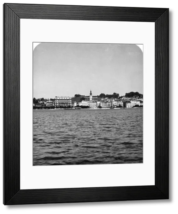 Framed Print : The lakefront at Gmunden, Salzkammergut, Austria, c1900s. Artist: Wurthle & Sons Framed Print : The lakefront at Gmunden, Salzkammergut, Austria, c1900s. Artist: Wurthle & Sons
