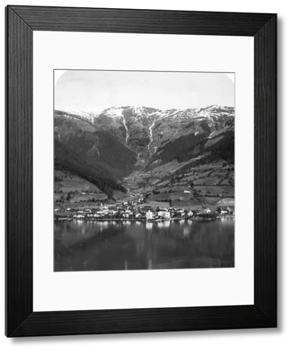 Framed Print : Zell am See and mount Schmittenhohe, Salzburg, Austria, c1900s. Artist: Wurthle & Sons Framed Print : Zell am See and mount Schmittenhohe, Salzburg, Austria, c1900s. Artist: Wurthle & Sons