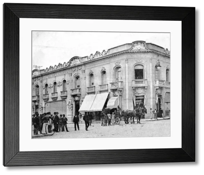 Framed Print : Gran Hotel de Londres, Bahia Blanca, Brazil, c1900s. Artist: J Peuser