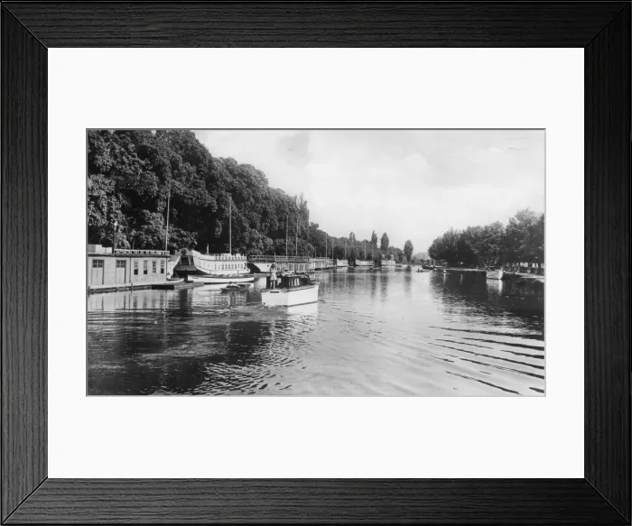 Framed Print : College barges on the River Isis, Oxford, early 20th century. Artist: C Richter Framed Print : College barges on the River Isis, Oxford, early 20th century. Artist: C Richter