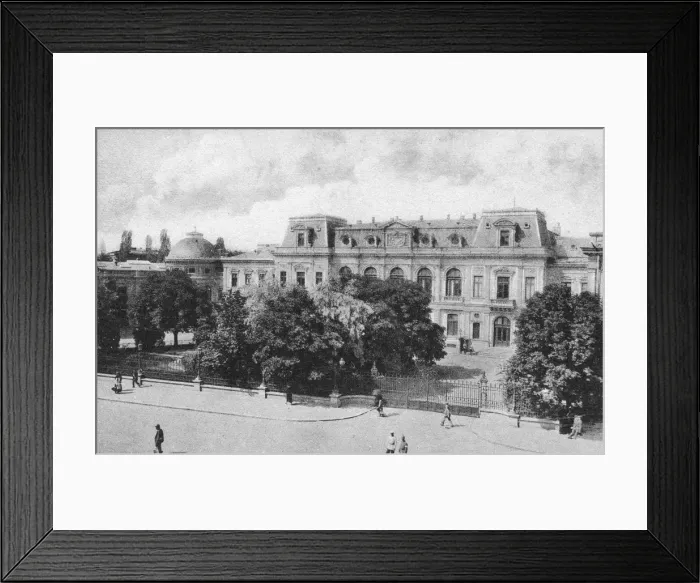 Framed Print : The Royal Palace at Bucharest, Romania, early 20th century Framed Print : The Royal Palace at Bucharest, Romania, early 20th century