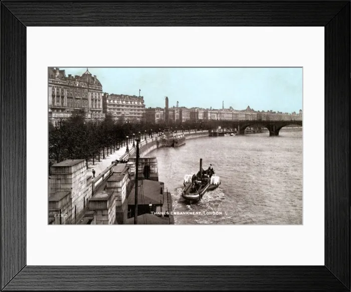Framed Print : The Thames Embankment, London, early 20th century Framed Print : The Thames Embankment, London, early 20th century