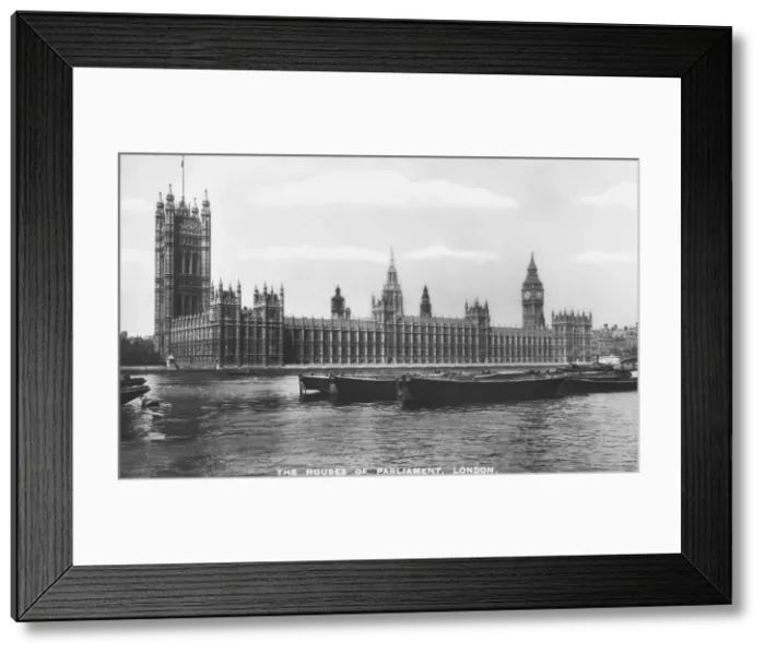 Framed Print : The Houses of Parliament, Westminster, London, 1933. Artist: Philco Publishing Company Framed Print : The Houses of Parliament, Westminster, London, 1933. Artist: Philco Publishing Company