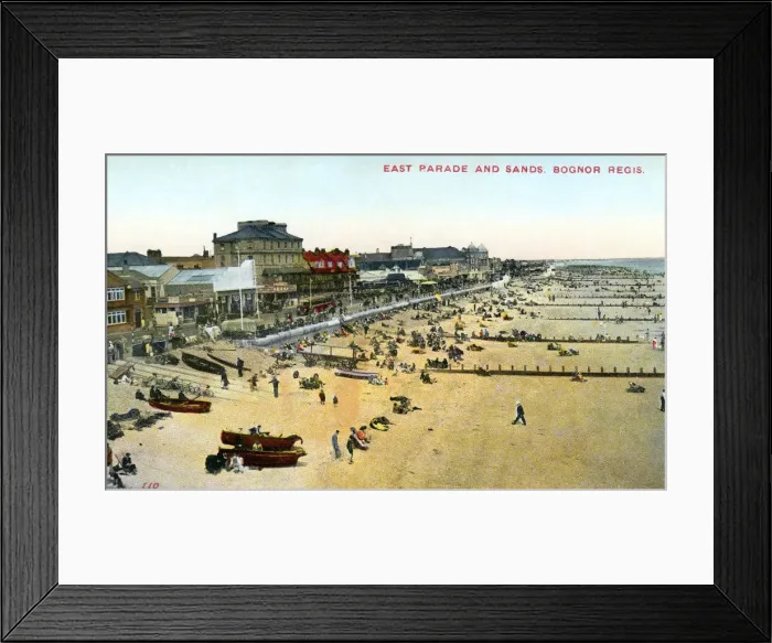 Framed Print : East Parade and Sands, Bognor Regis, West Sussex, 1950 Framed Print : East Parade and Sands, Bognor Regis, West Sussex, 1950