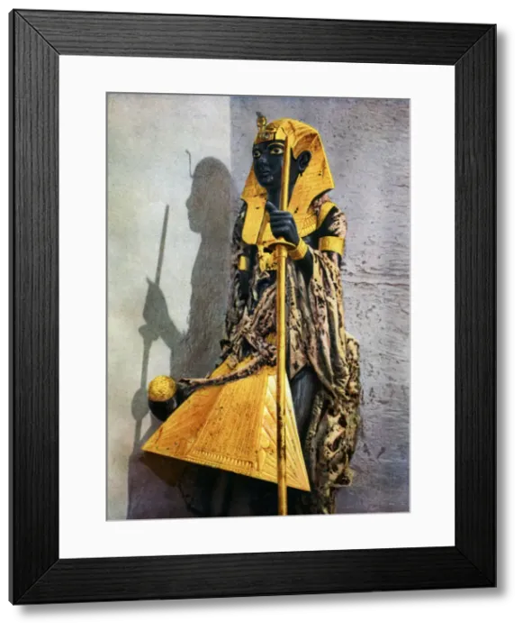 Framed Print : Wooden statue of Tutankhamun, Egypt, 1933-1934 Framed Print : Wooden statue of Tutankhamun, Egypt, 1933-1934