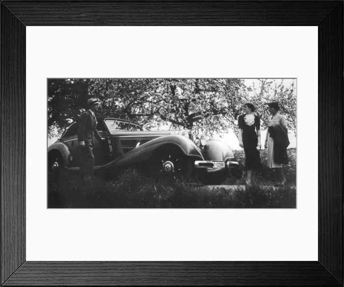 Framed Print : Mercedes-Benz car, c1930s Framed Print : Mercedes-Benz car, c1930s