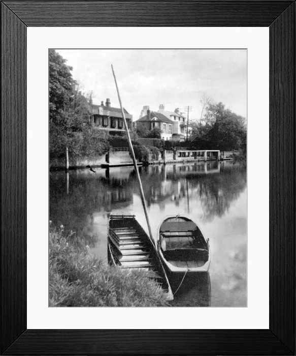 Framed Print : The Thames near Weybridge, Surrey, England, 1924-1926 Framed Print : The Thames near Weybridge, Surrey, England, 1924-1926