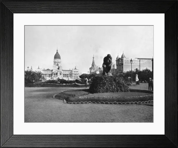 Framed Print : Plaza de Mayo and Congress Building, Buenos Aires, Argentina Framed Print : Plaza de Mayo and Congress Building, Buenos Aires, Argentina