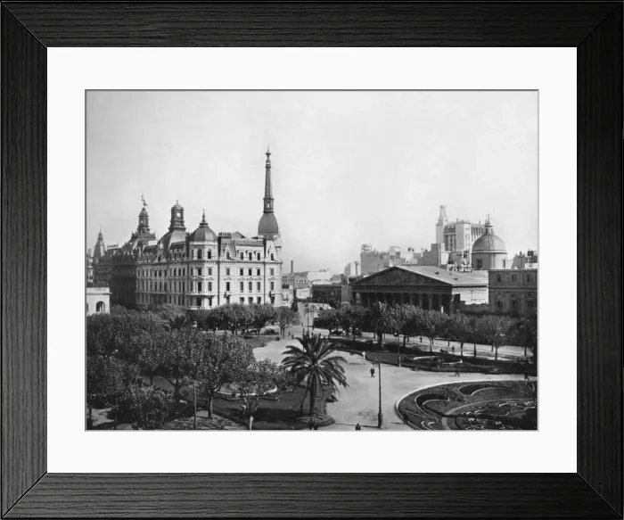 Framed Print : Plaza de la Victoria, Buenos Aires, Argentina Framed Print : Plaza de la Victoria, Buenos Aires, Argentina