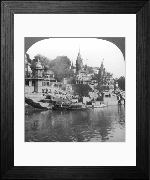 Framed Print : A burning ghat on the Ganges at Benares (Varanasi), India, 1900s. Artist: Underwood & Underwood Framed Print : A burning ghat on the Ganges at Benares (Varanasi), India, 1900s. Artist: Underwood & Underwood
