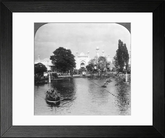 Framed Print : The lake at the British Empire Exhibition, Wembley, London, c1925 Framed Print : The lake at the British Empire Exhibition, Wembley, London, c1925
