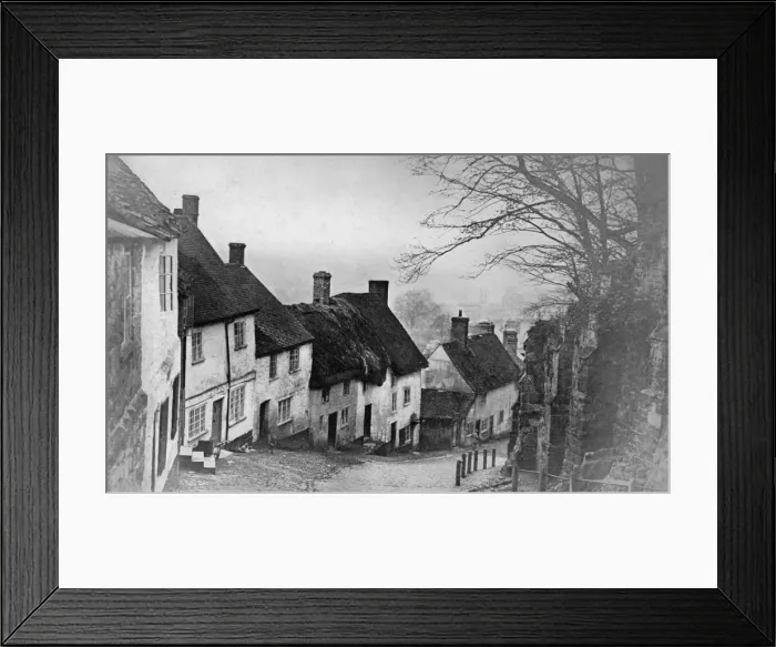 Framed Print : Gold Hill, Shaftesbury, Dorset, 1924-1926. Artist: Judges Framed Print : Gold Hill, Shaftesbury, Dorset, 1924-1926. Artist: Judges